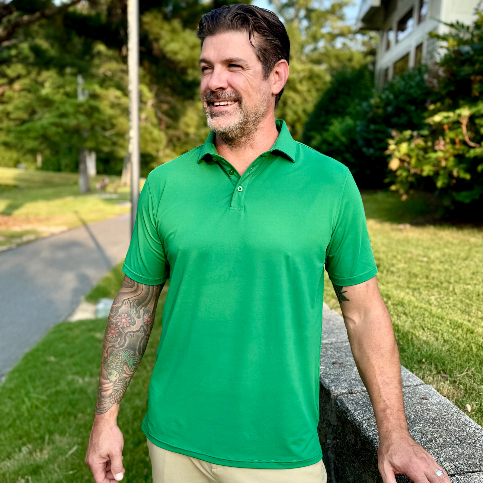 men’s polo shirt date night outfit that has a perfect collar