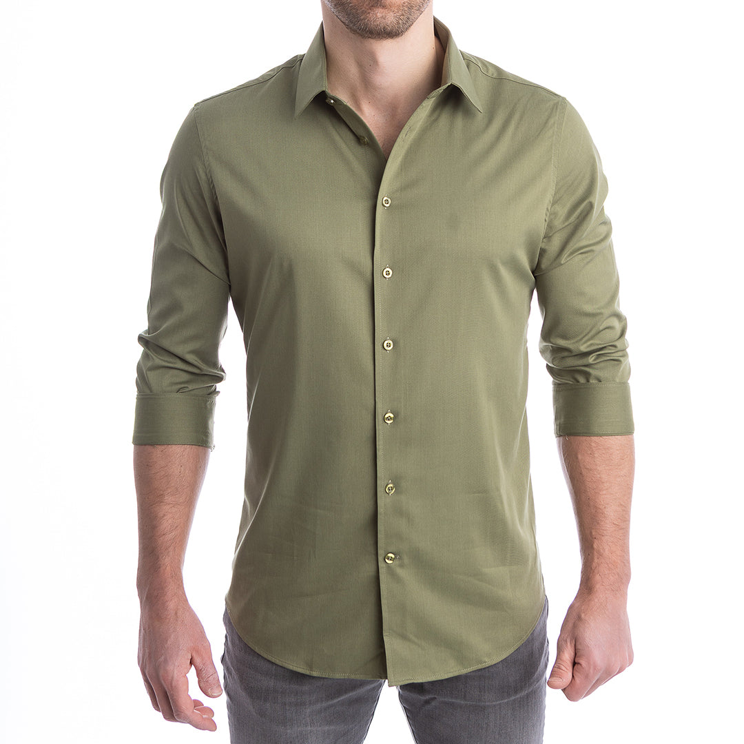 Comparison of goTIELESS structured army green shirt versus a traditional floppy collar shirt.